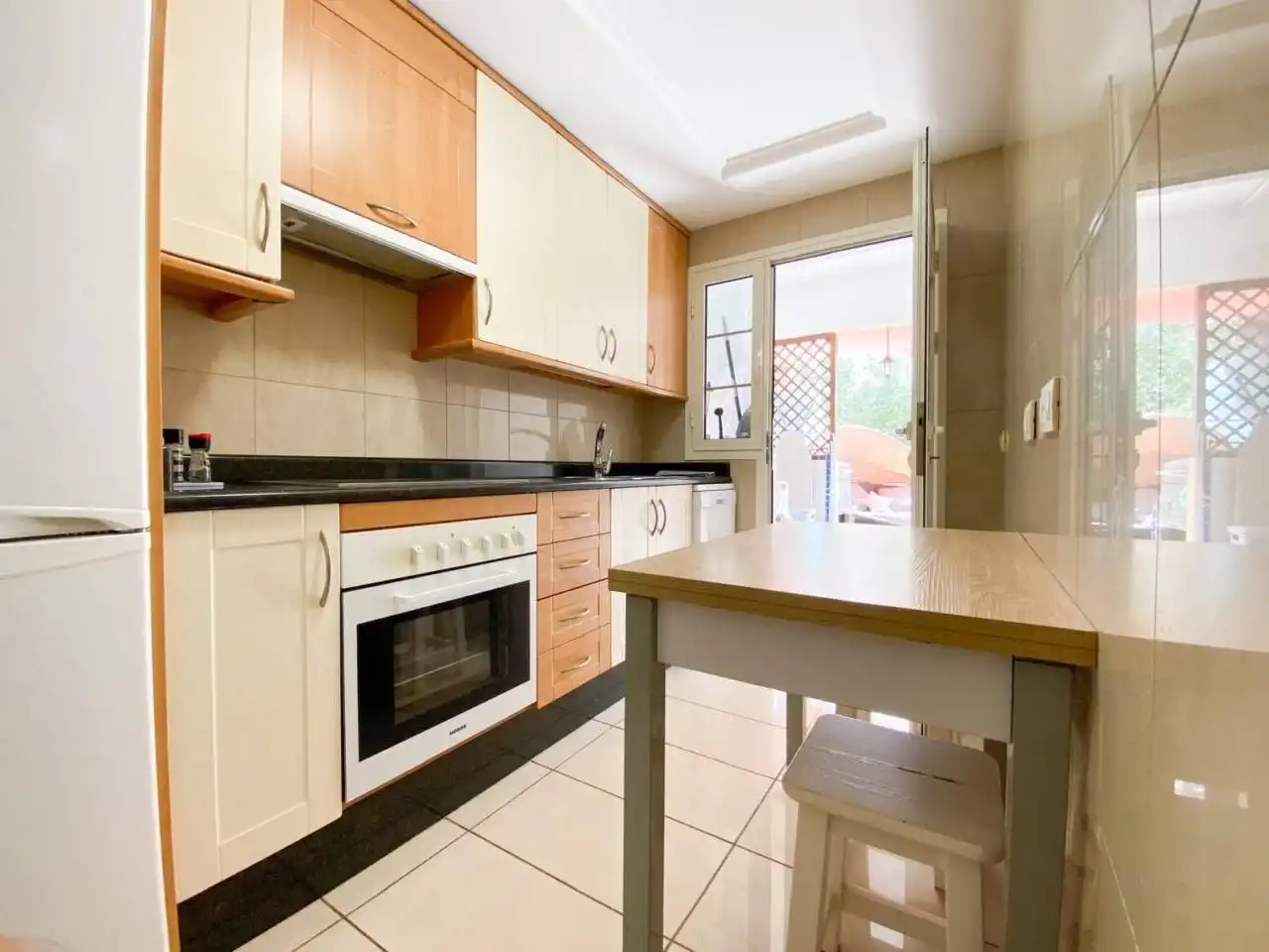 Cocina de Apartamento en venta en Adeje con Amueblado y Piscina comunitaria