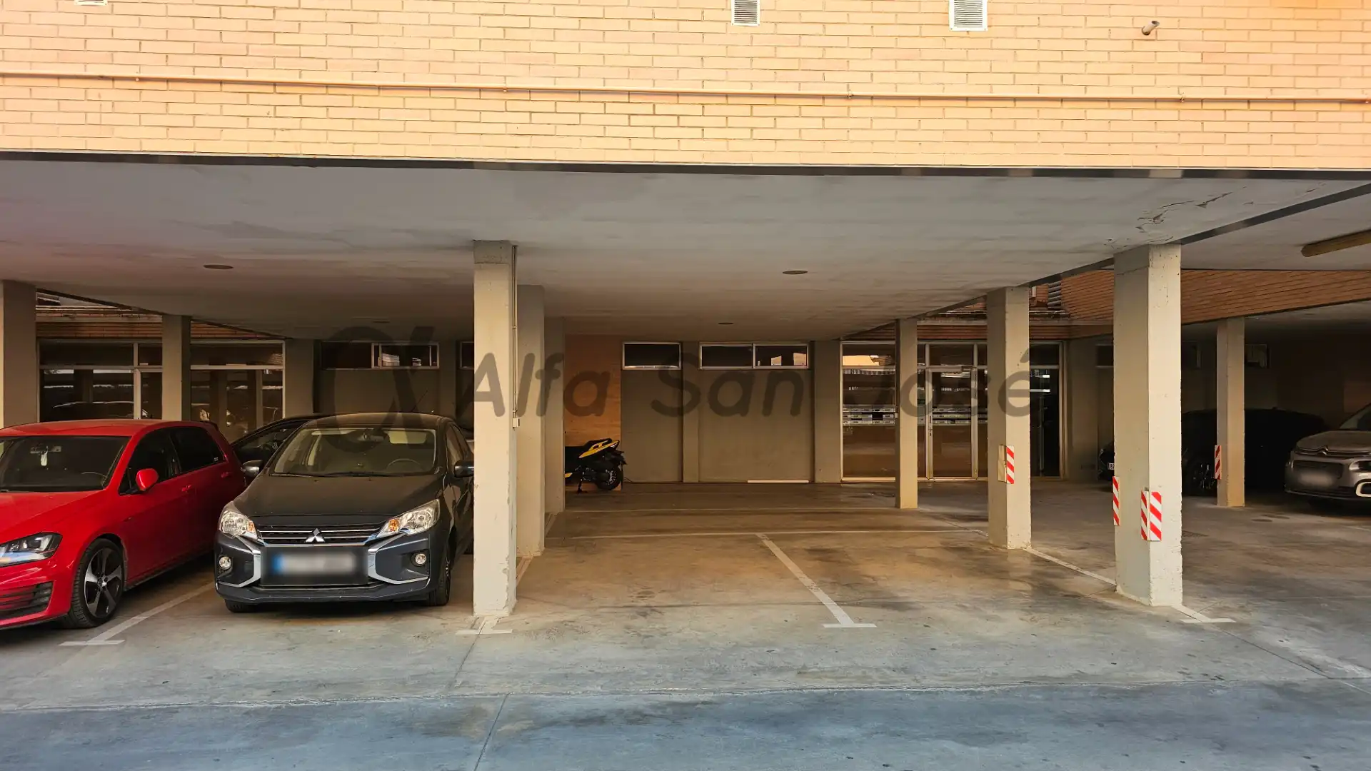 Parkplatz von Garage zur Miete in La Rinconada