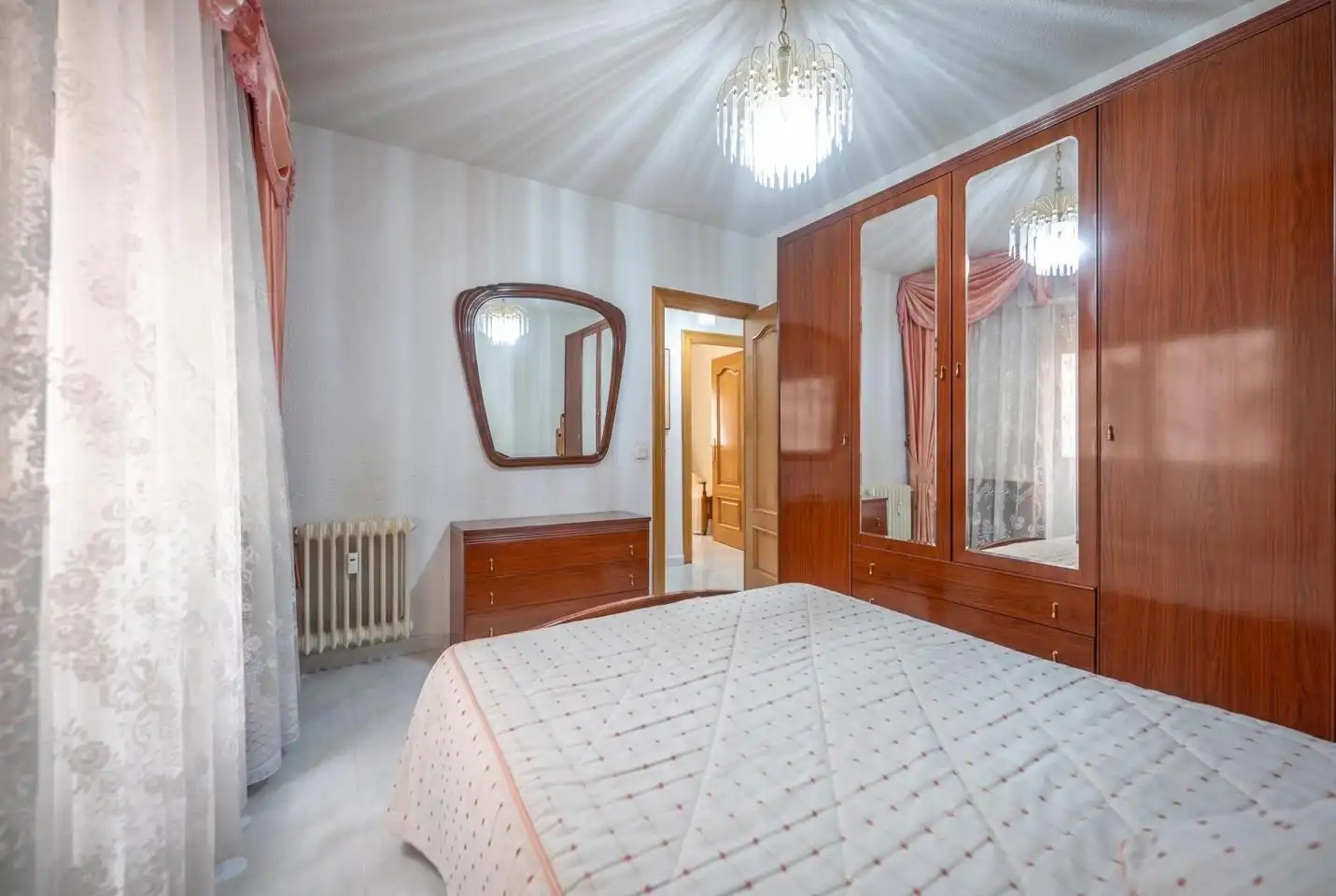 Dormitori de Pis en venda en Ávila amb Calefacció, Parquet i Terrassa