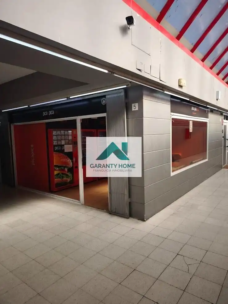 Local en venta en Las Rozas de Madrid con Amueblado
