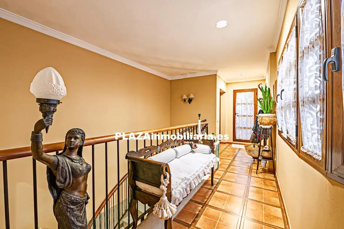 Casa o chalet en venta en Lucena con Aire acondicionado, Trastero y Piscina