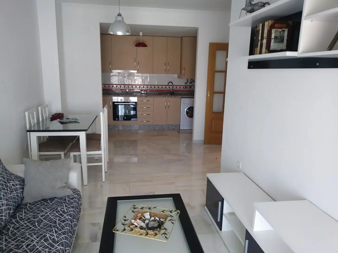 Wohnzimmer von Wohnung zur Miete in Lucena mit Klimaanlage, Heizung und Abstellraum