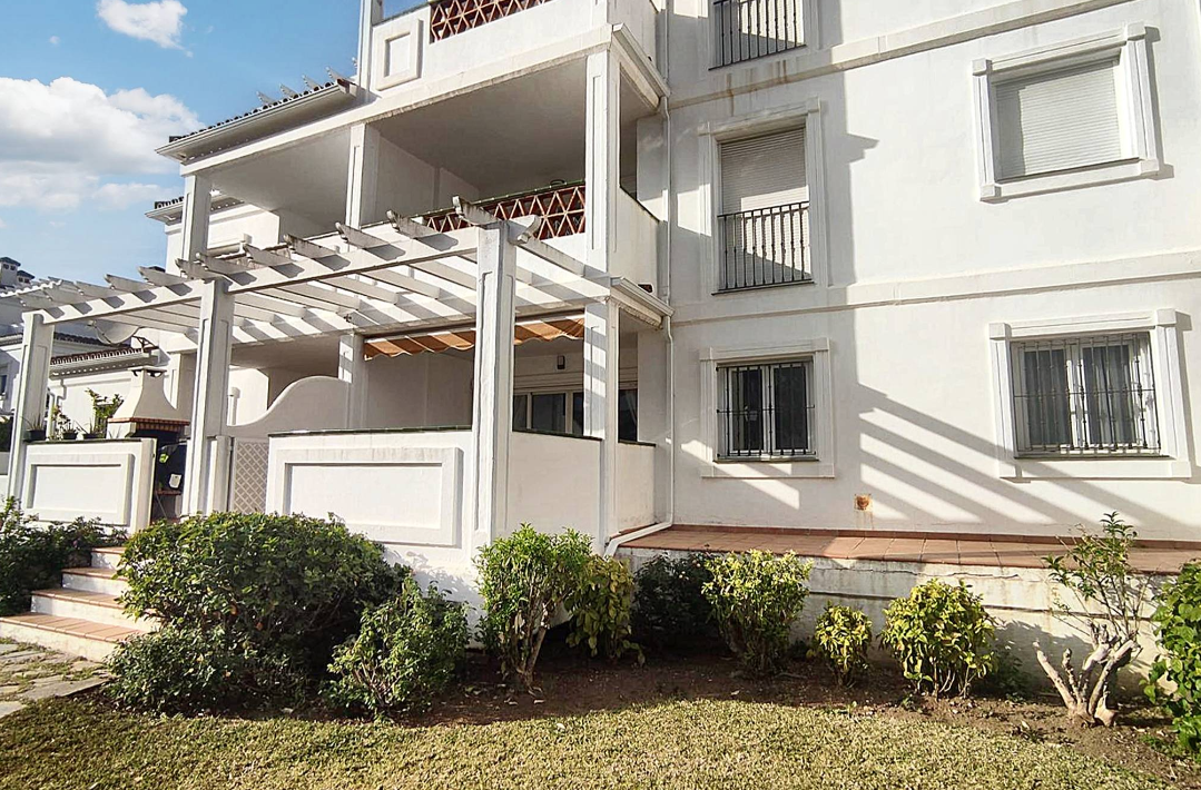 Exterior view of Apartment to rent in Marbella  with Air Conditioner, Terrace and Swimming Pool