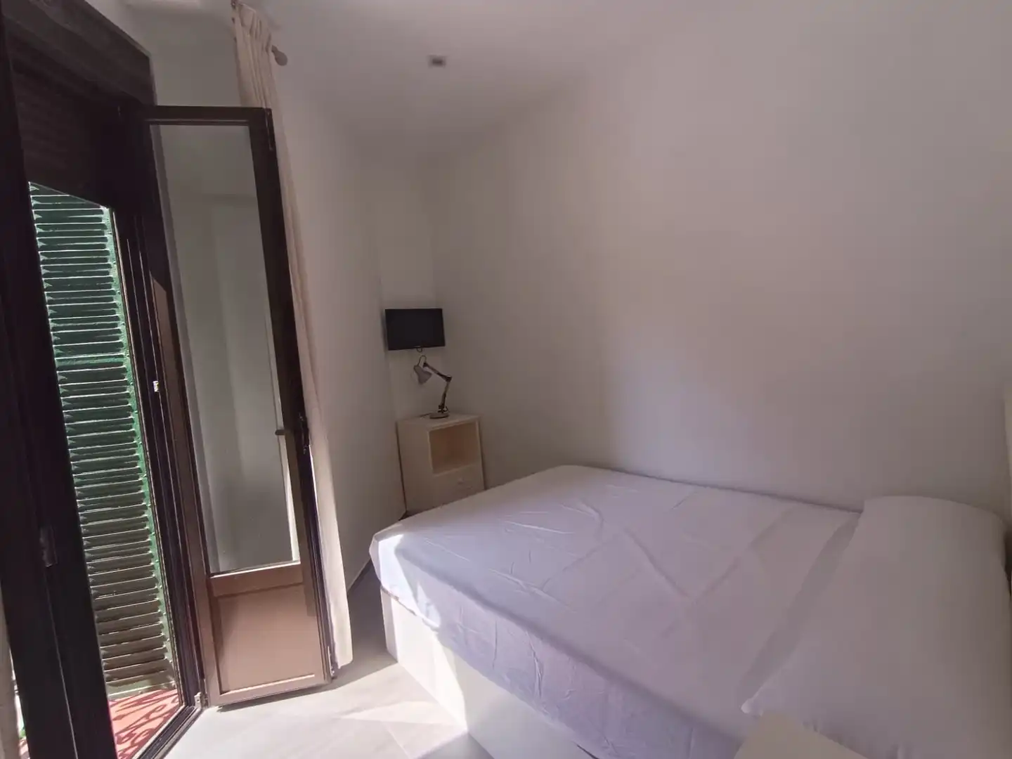 Schlafzimmer von Wohnung zur Miete in Madrid mit Klimaanlage, Heizung und Balkon