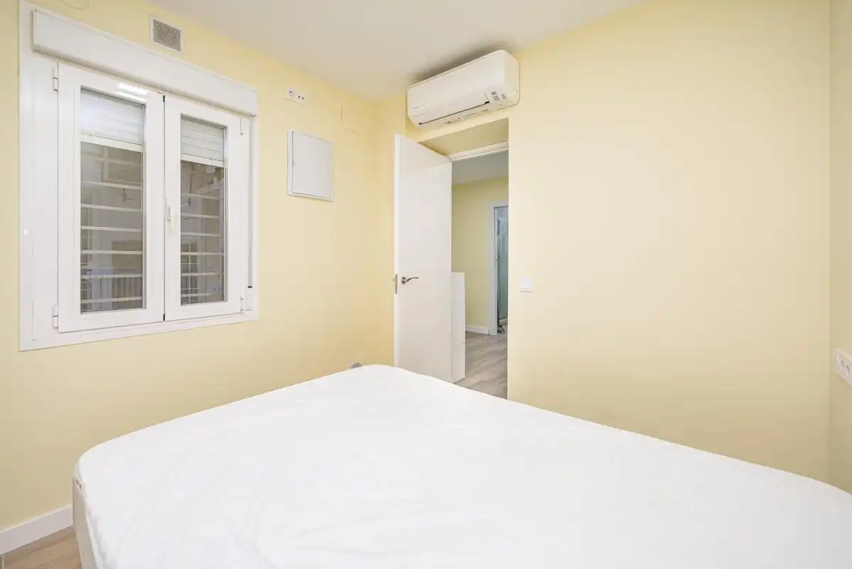 Schlafzimmer von Erdgeschoss zum Verkauf in Madrid mit Klimaanlage, Heizung und Möbliert
