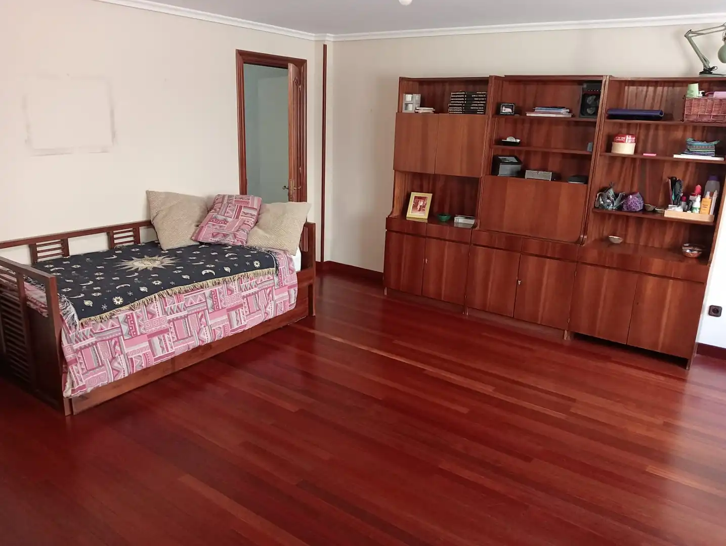 Habitación de Piso en venta en Torrelavega  con Calefacción y Parquet