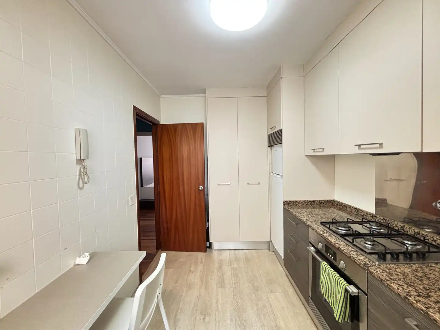 Küche von Wohnung zur Miete in Santiago de Compostela  mit Heizung und Möbliert
