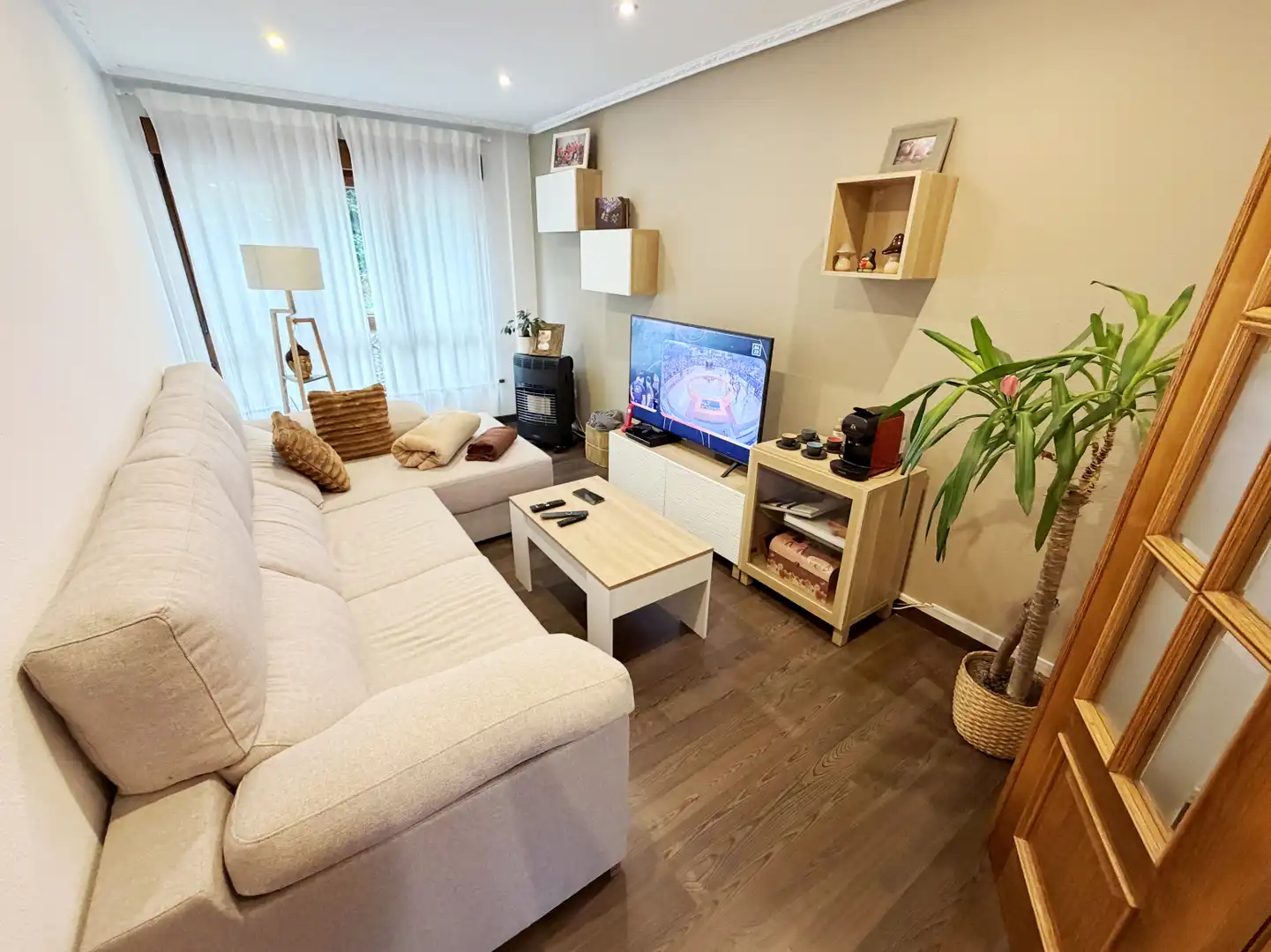 Sala de estar de Piso en venta en Cudillero con Calefacción