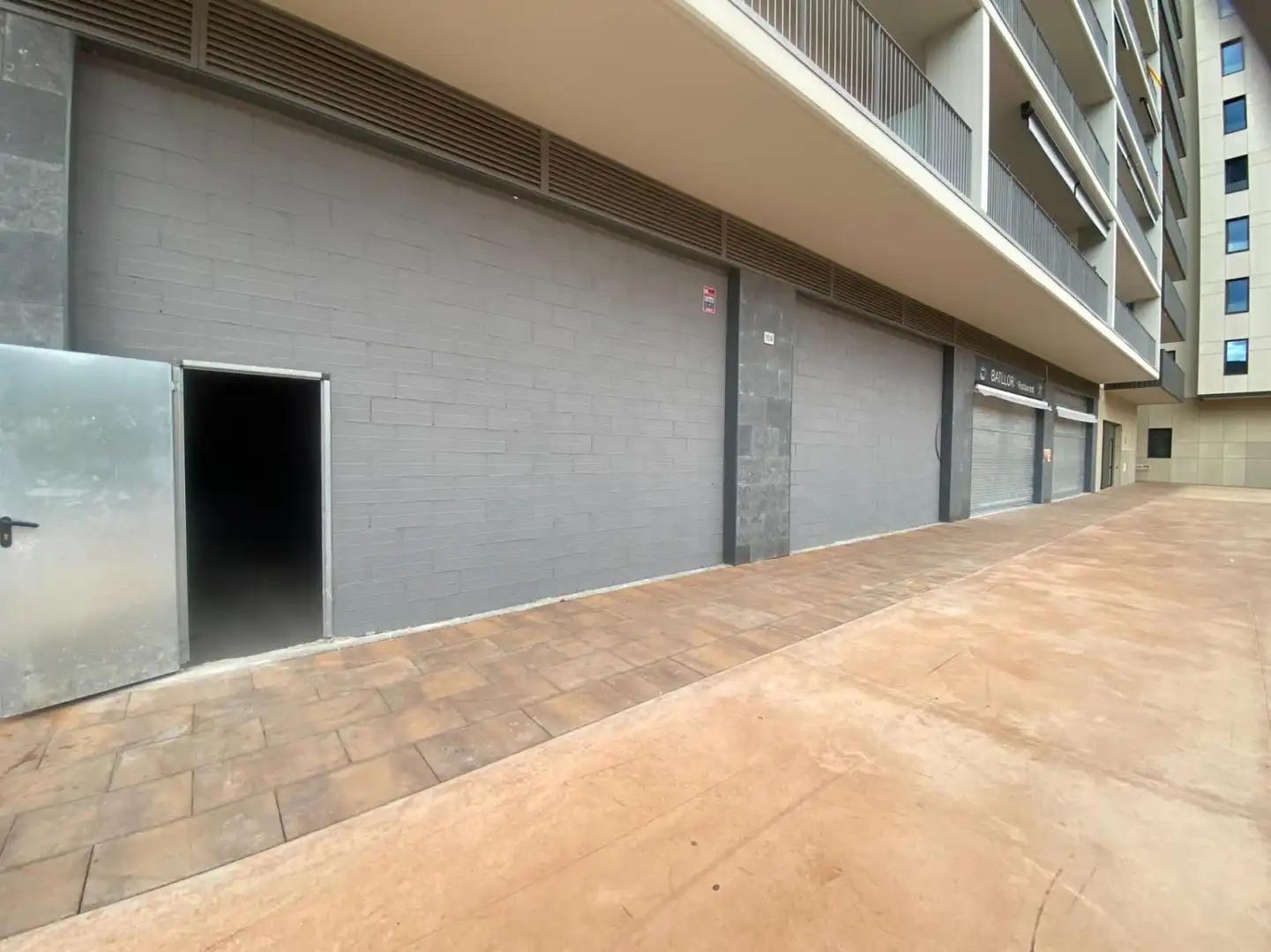 Vista exterior de Local de alquiler en L'Hospitalet de Llobregat