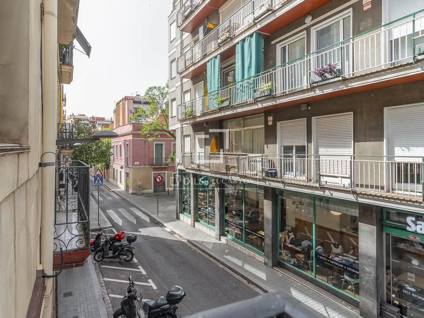 Vista exterior de Pis en venda en Barcelona amb Aire condicionat, Calefacció i Parquet