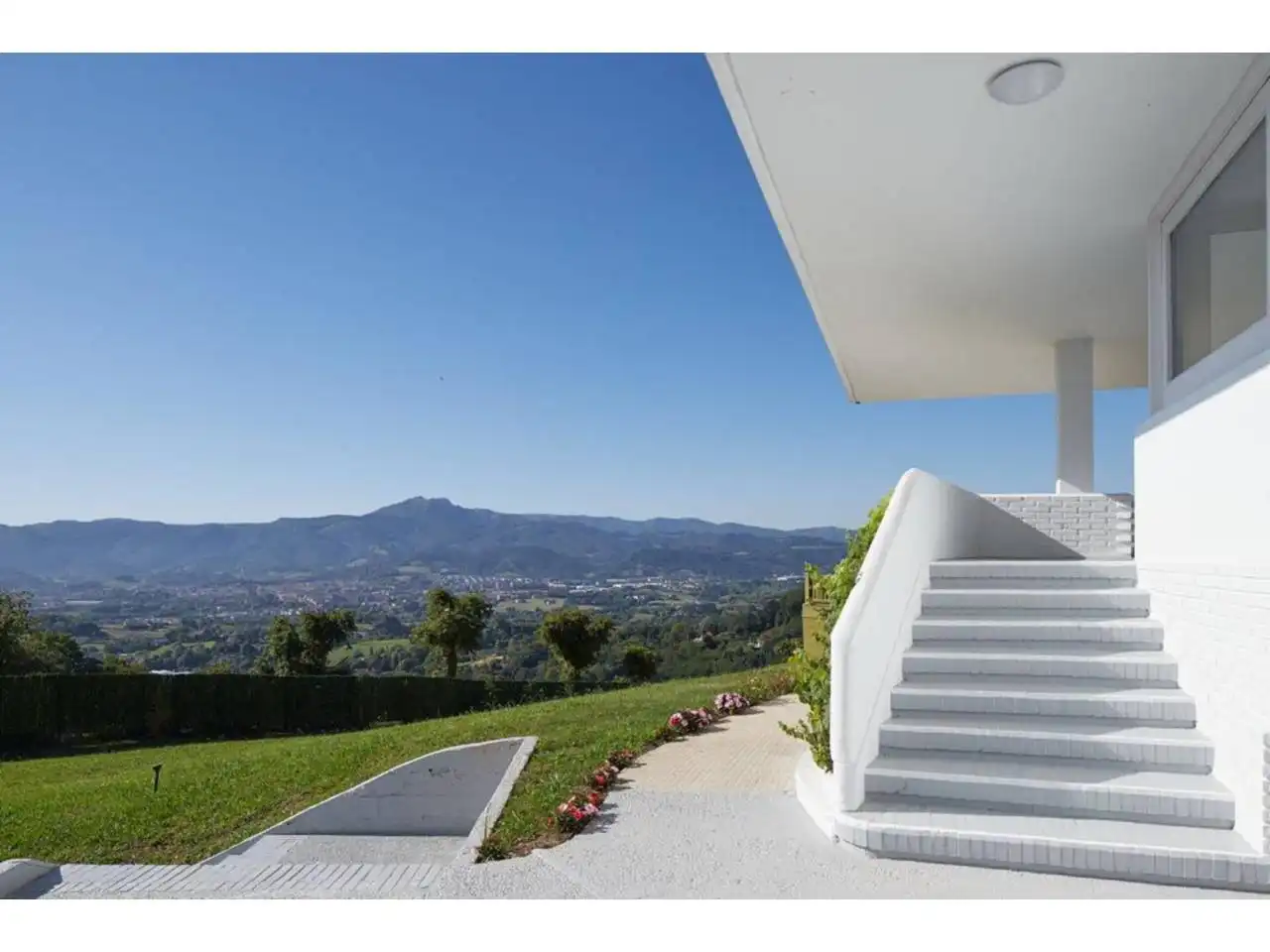 Terrassa de Casa o xalet en venda en Hondarribia amb Calefacció, Jardí privat i Terrassa