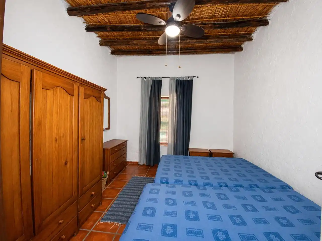 Dormitori de Finca rústica en venda en Guareña amb Jardí privat, Terrassa i Piscina