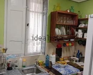 Cuina de Pis en venda en A Peroxa  amb Calefacció, Parquet i Moblat