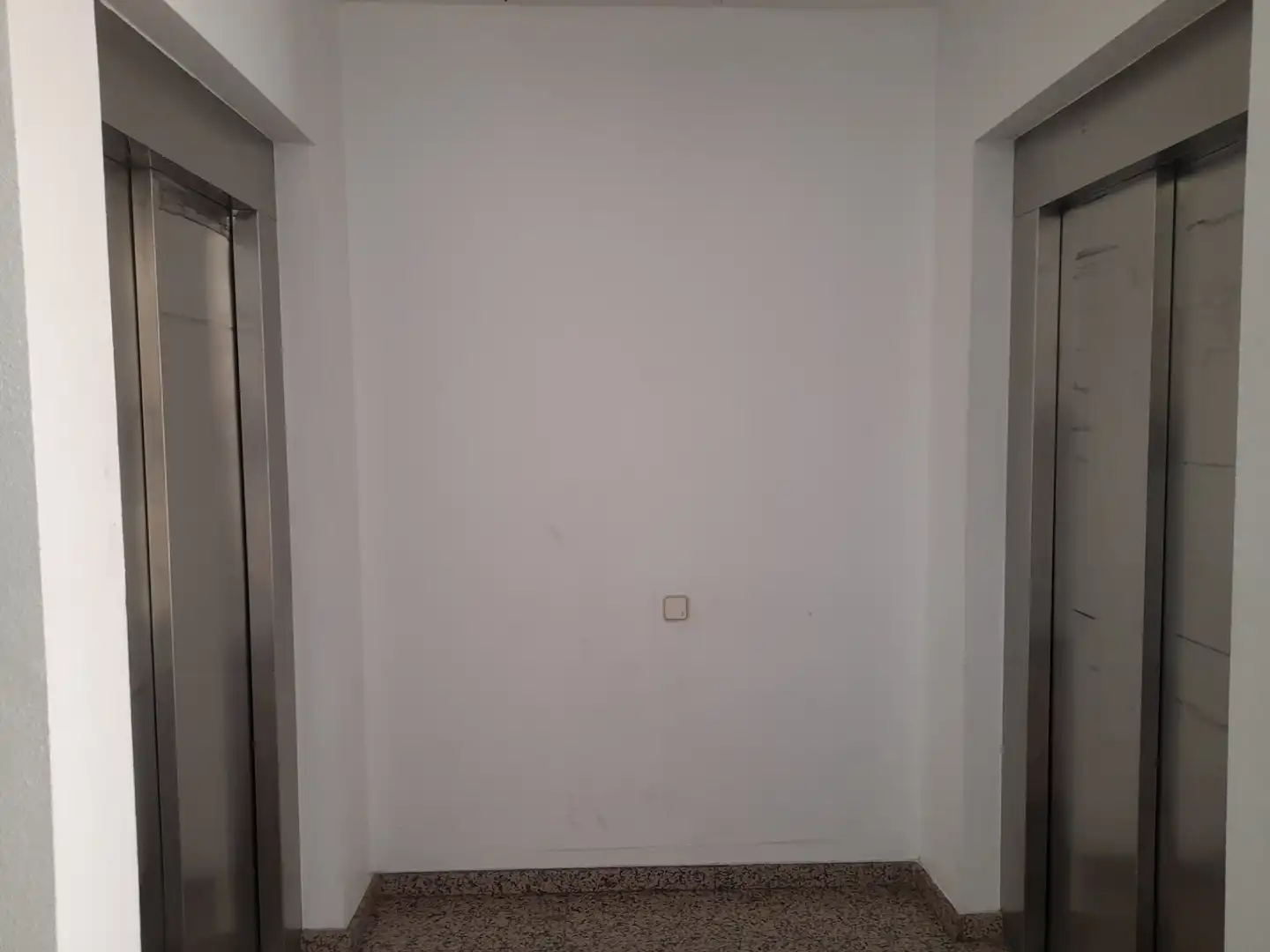 Büro zur Miete in Ripollet mit Klimaanlage, Heizung und Möbliert