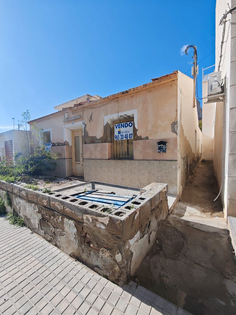 Vista exterior de Casa o xalet en venda en Elche / Elx