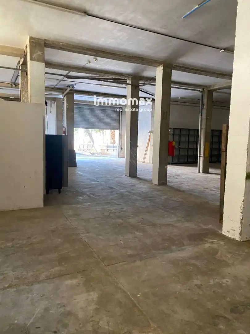 Nau industrial en venda en Sant Feliu de Llobregat