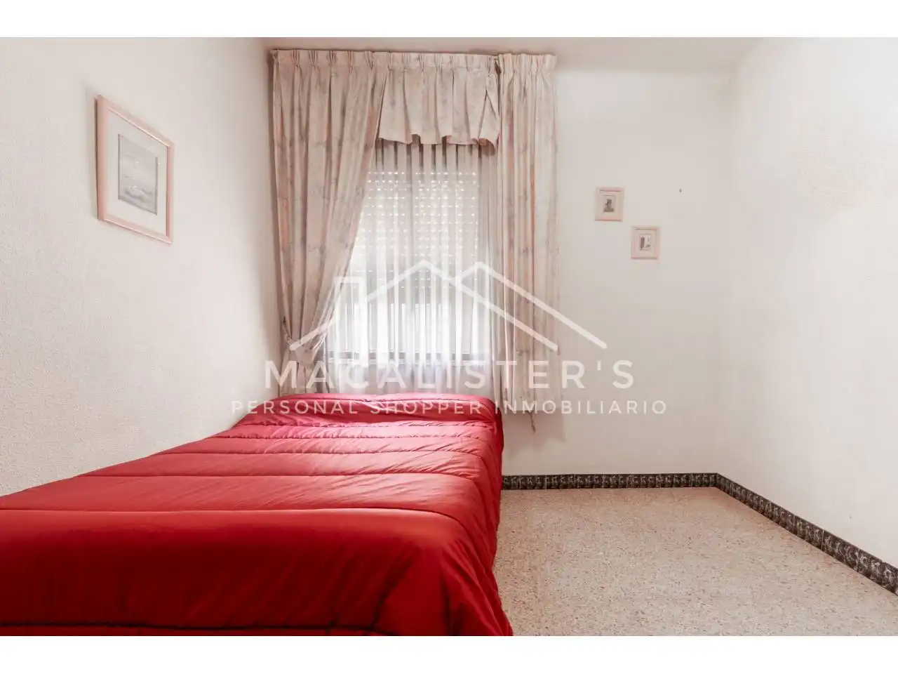 Bedroom of Flat for sale in Barcelona  with Air Conditioner and Balcony