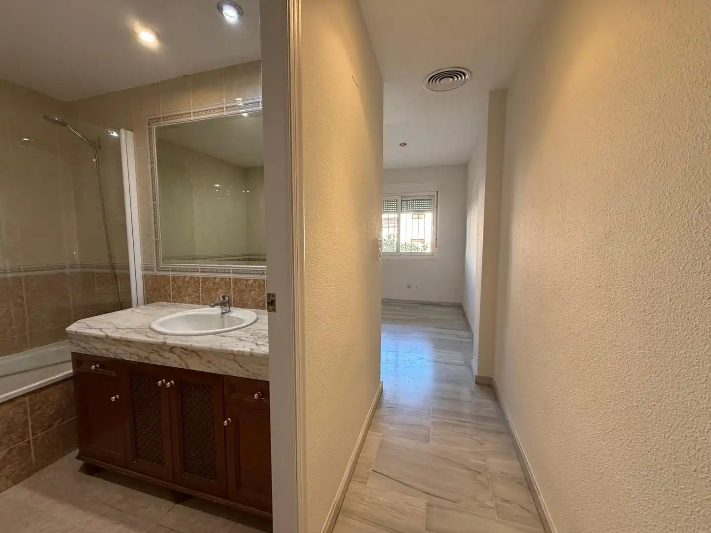 Baño de Piso en venta en Córdoba con Aire acondicionado, Calefacción y Terraza