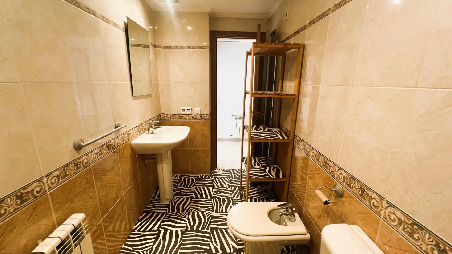 Piso con terraza en venta en Calle BERNAT ARTOLA 21, imagen 23