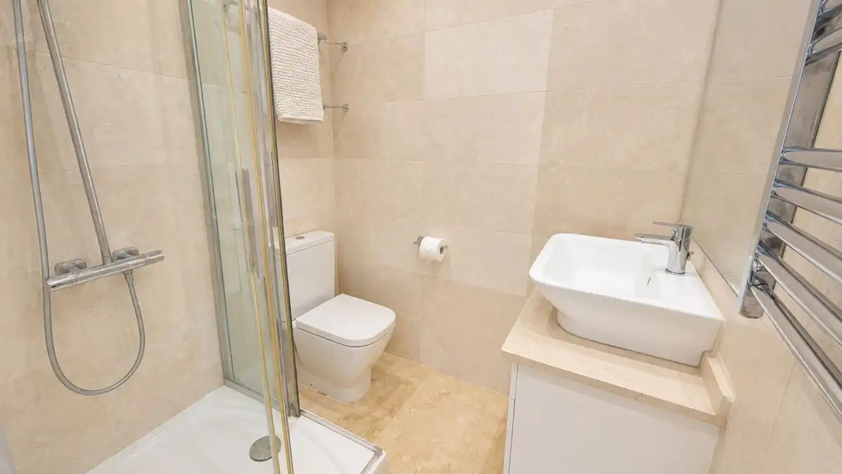 Bathroom of Detached homes for sale in La Alcaidesa  with Air Conditioner, Private garden and Terrace