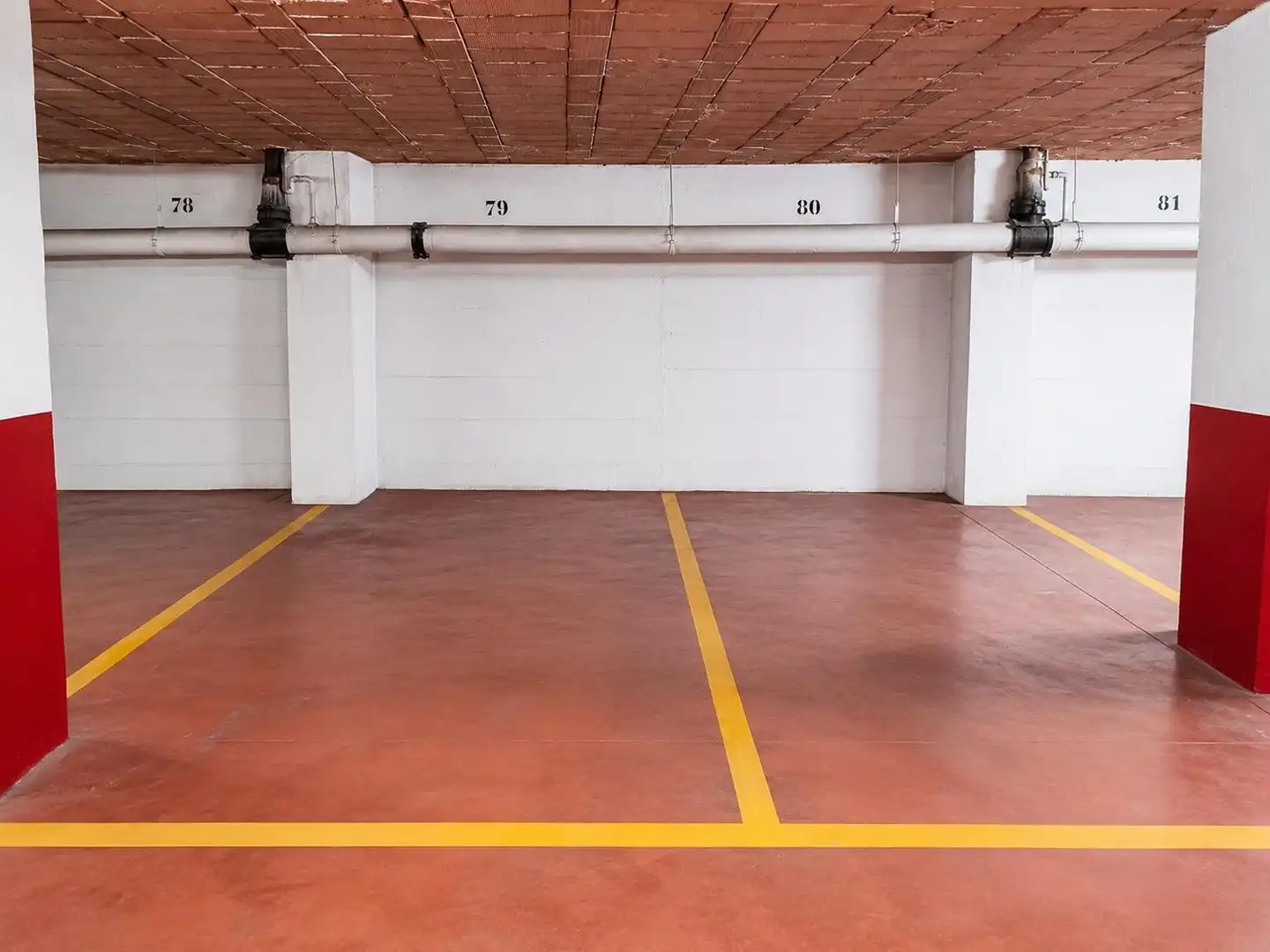 Parkplatz von Wohnung zur Miete in Córdoba mit Klimaanlage, Heizung und Terrasse