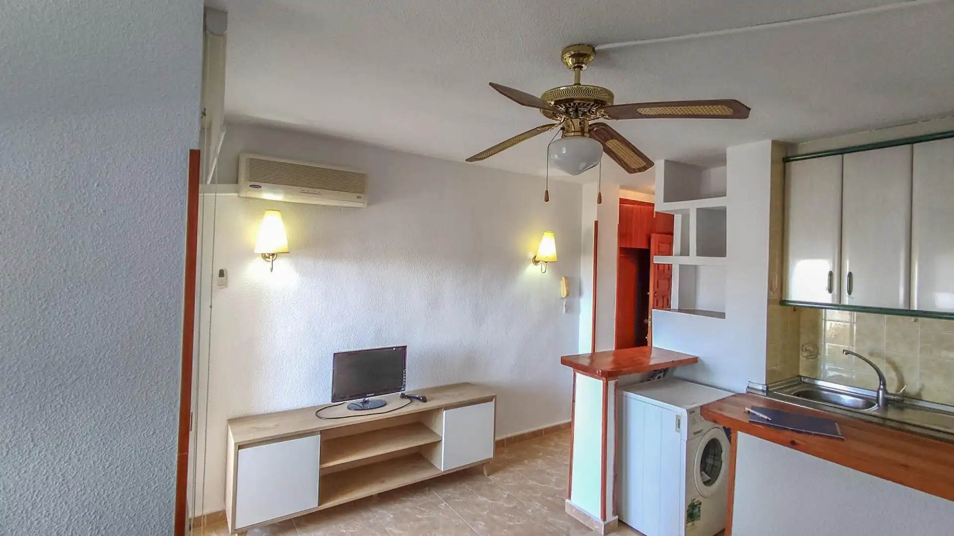 Sala de estar de Estudio en venta en San Javier con Aire acondicionado, Jardín privado y Amueblado