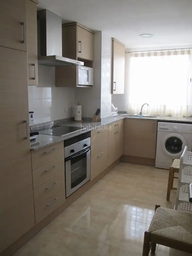 Apartament amb piscina de lloguer a Carrer Sigalero 8