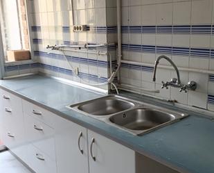 Kitchen of Flat for sale in  Madrid Capital  with Heating and Terrace