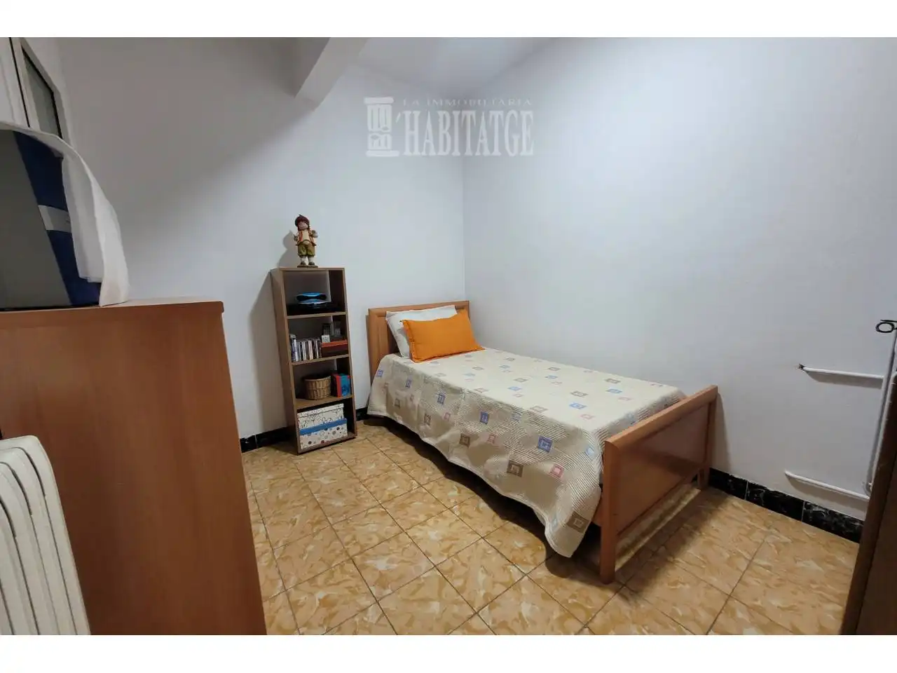 Habitación de Piso en venta en Torelló con Calefacción, Trastero y Balcón