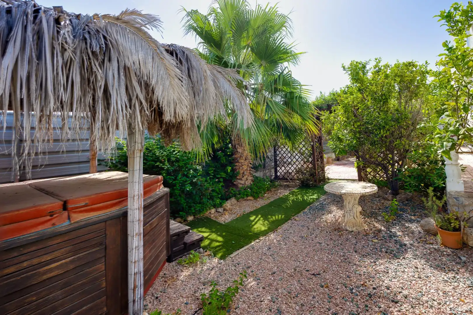 Jardí de Casa o xalet en venda en Torrevieja amb Aire condicionat, Jardí privat i Terrassa