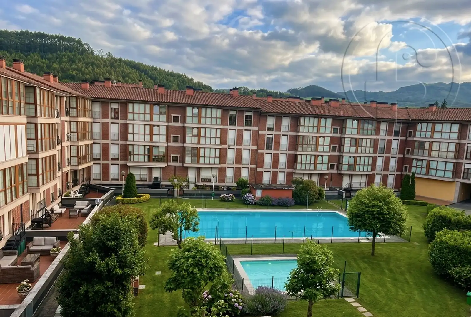 Piscina de Piso en venta en Voto con Calefacción, Parquet y Amueblado