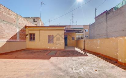 Exterior view of House or chalet for sale in La Pobla de Vallbona  with Terrace, Storage room and Balcony