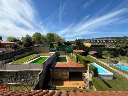 Jardí de Casa adosada en venda en Mos amb Calefacció, Jardí privat i Parquet