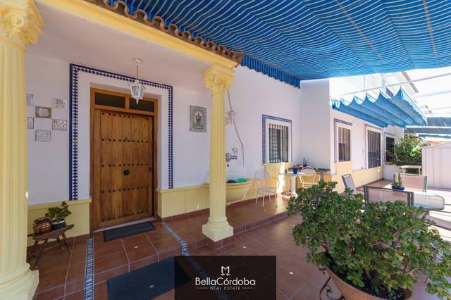 Casa adosada en Venta en Poniente-Norte - Miralbaida - Parque Azahara