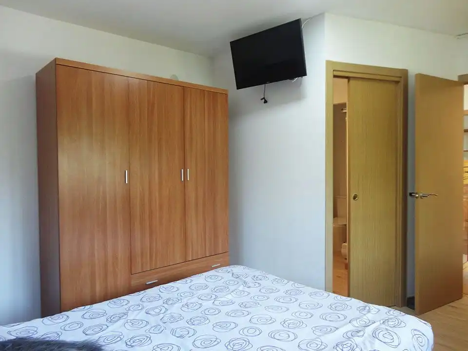 Habitación de Casa o chalet en venta en Salas de los Infantes con Calefacción y Jardín privado