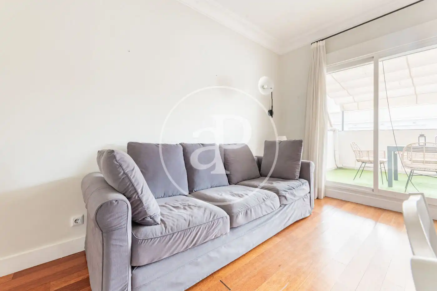 Sala d'estar de Àtic en venda en Madrid amb Aire condicionat, Calefacció i Terrassa