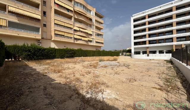 Terreno residencial en Venta en Calle Cervantes en Poble Nou - Montiboli