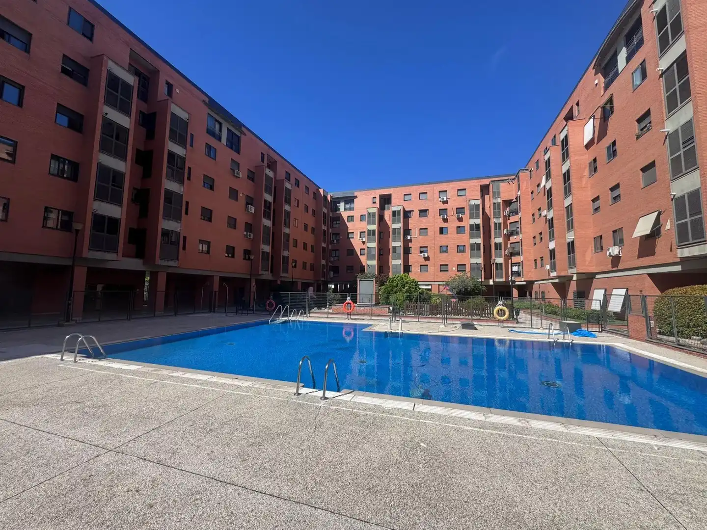 Piscina de Piso en venta en Madrid con Aire acondicionado, Calefacción y Parquet