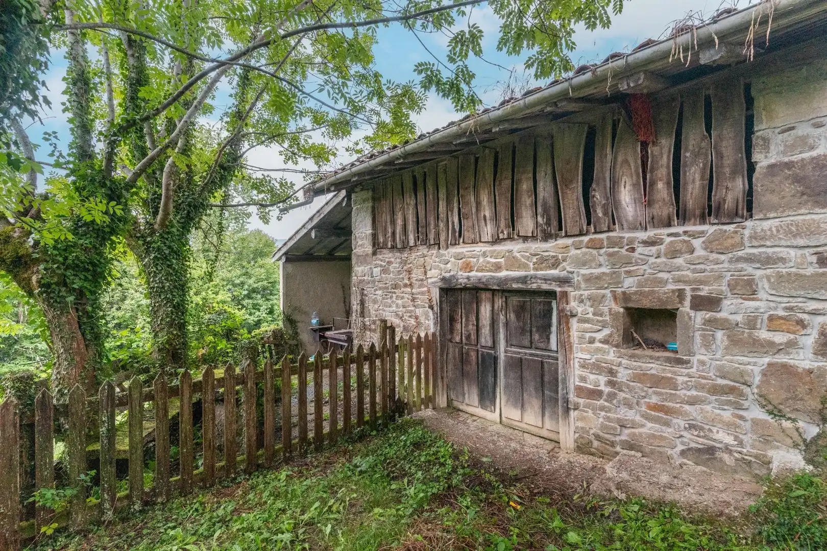 Vista exterior de Finca rústica en venta en Sobrescobio con Jardín privado, Terraza y Amueblado