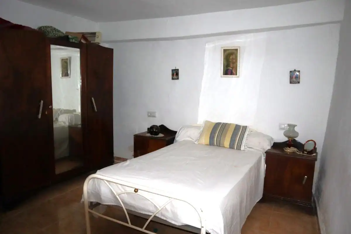 Dormitori de Casa o xalet en venda en Almedina