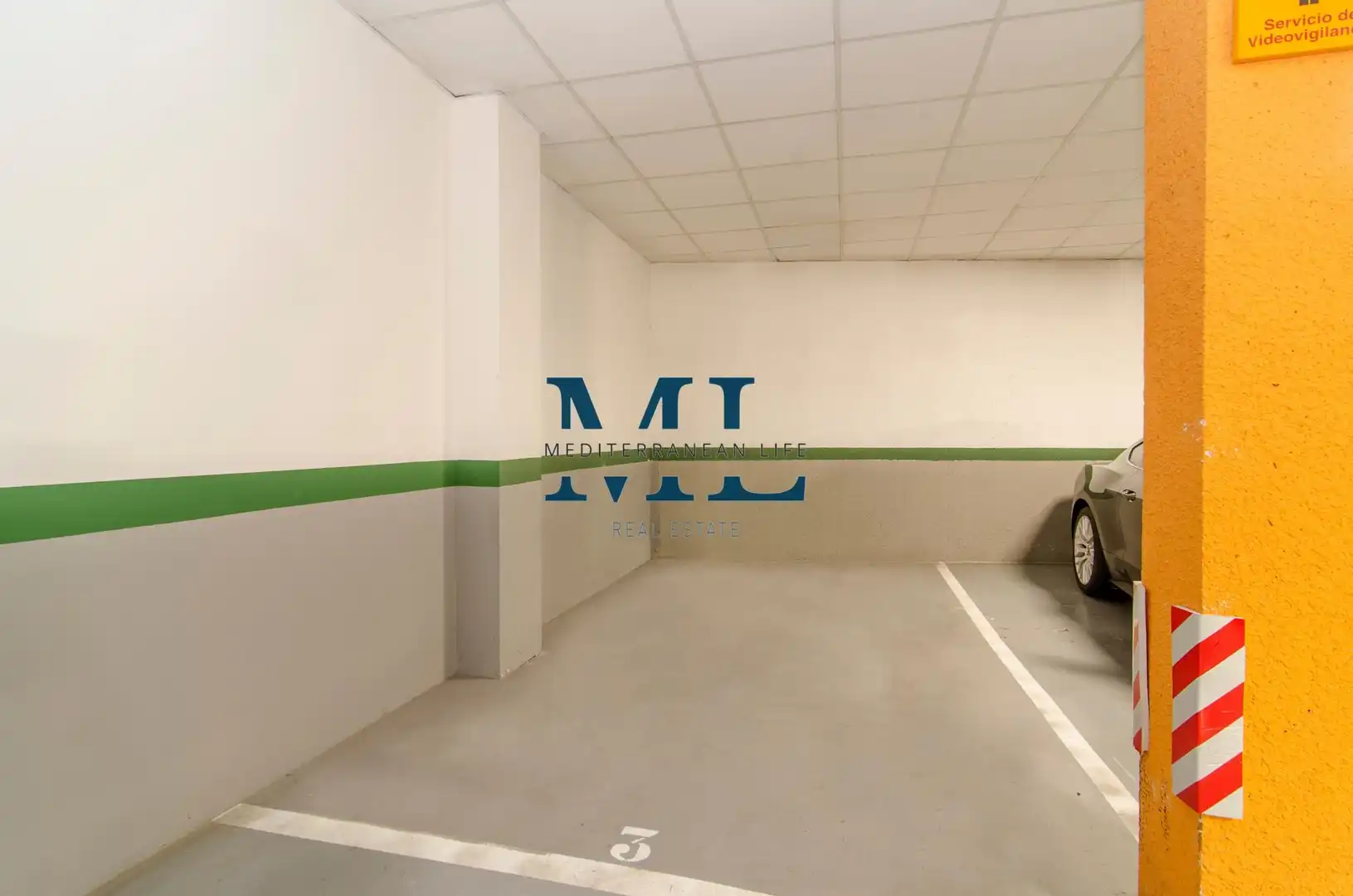 Parking de Dúplex en venta en Sant Pere de Ribes con Calefacción, Jardín privado y Piscina
