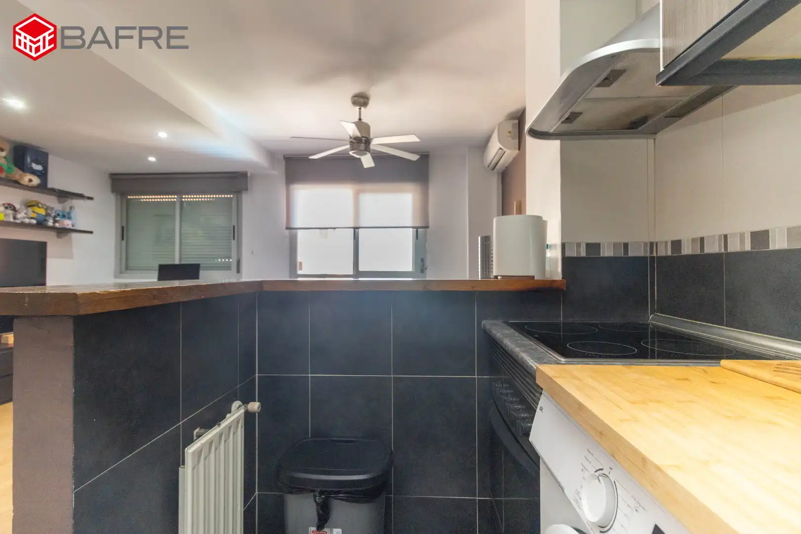Kitchen of Flat for sale in Madrid  with Heating, Private garden and Storage room