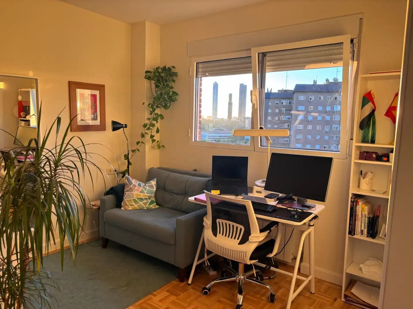 Living room of Flat for rent in Fuencarral - El Pardo