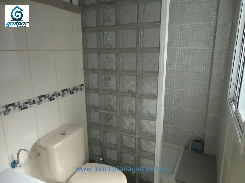 Baño de Piso en venta en Santa Cruz de Tenerife con Amueblado, Horno y Lavadora