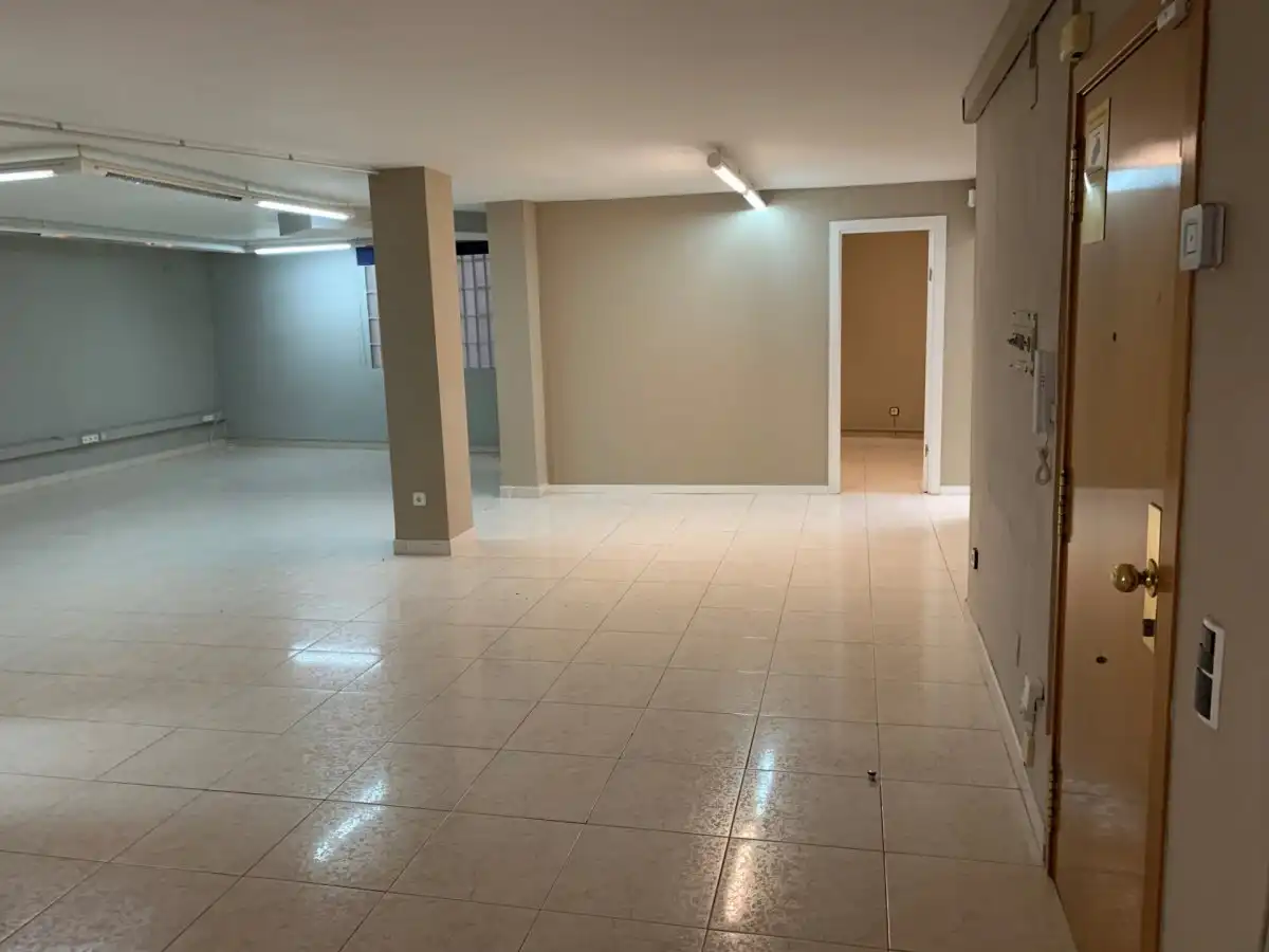 Büro mit Aufzug zum Verkauf in Calle GASOMETRE 29, imagen 2