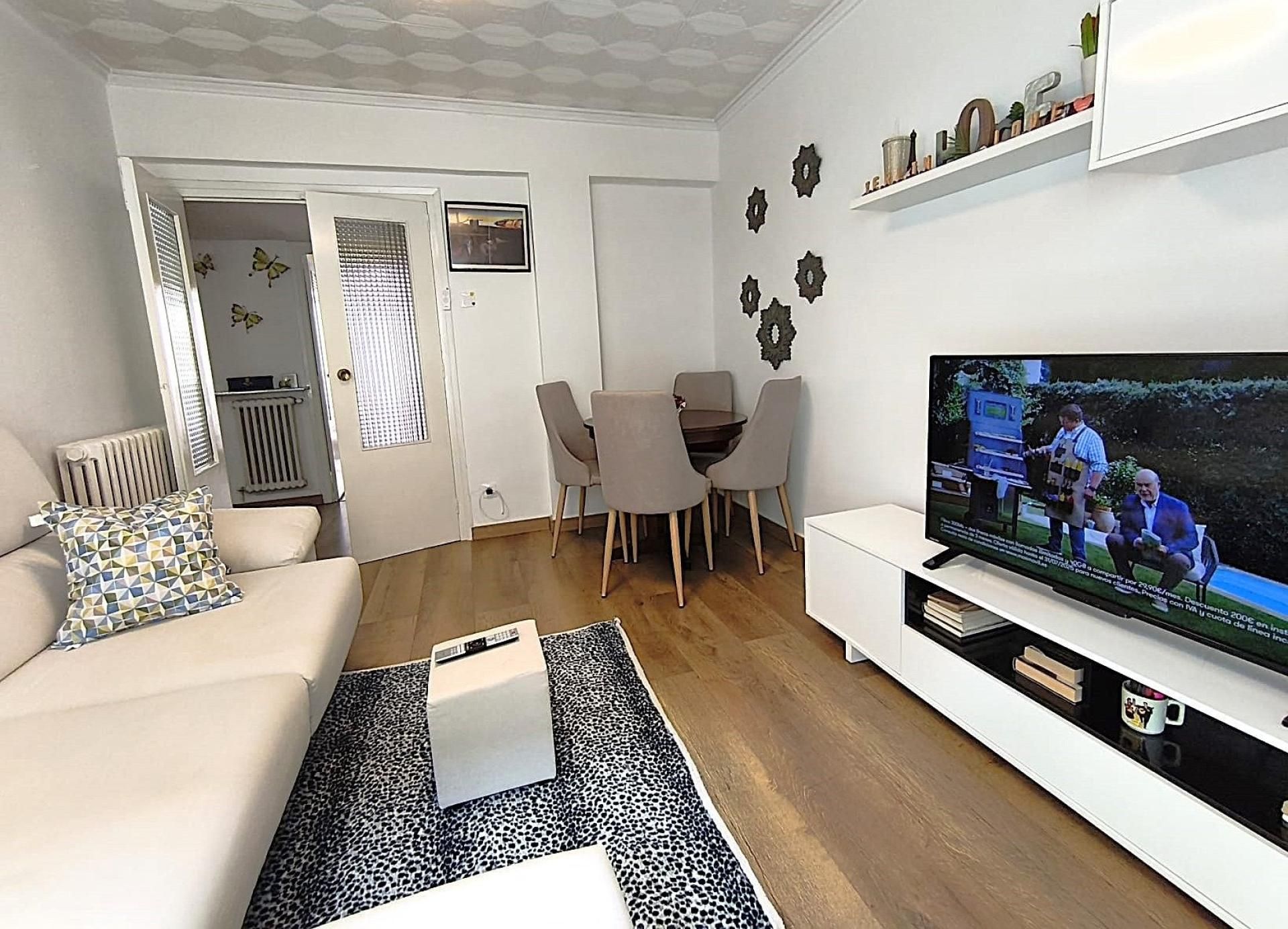 Sala d'estar de Pis en venda en  Huesca Capital amb Terrassa