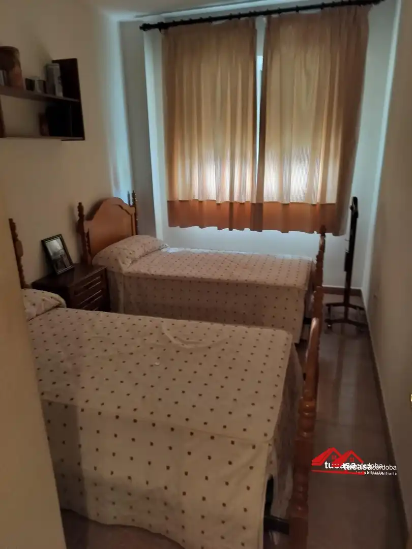 Bedroom of Flat for sale in Córdoba  with Air Conditioner and Balcony