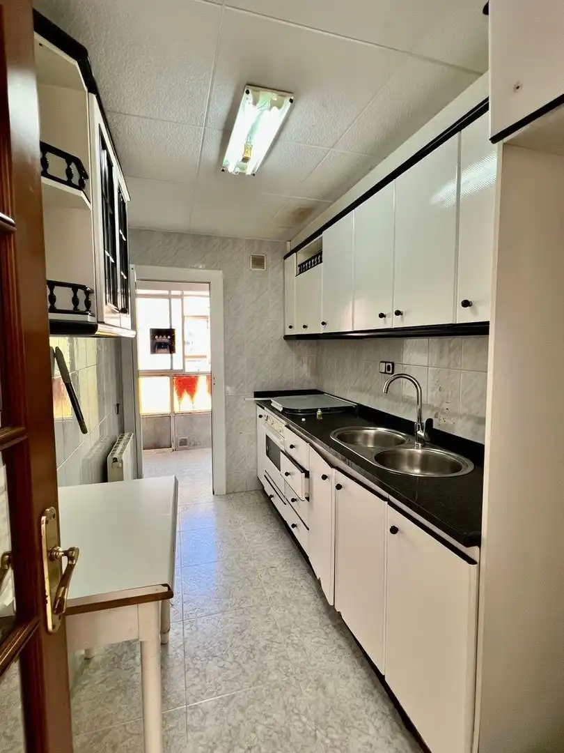 Kitchen of Flat for sale in Sabadell  with Heating, Furnished and Balcony