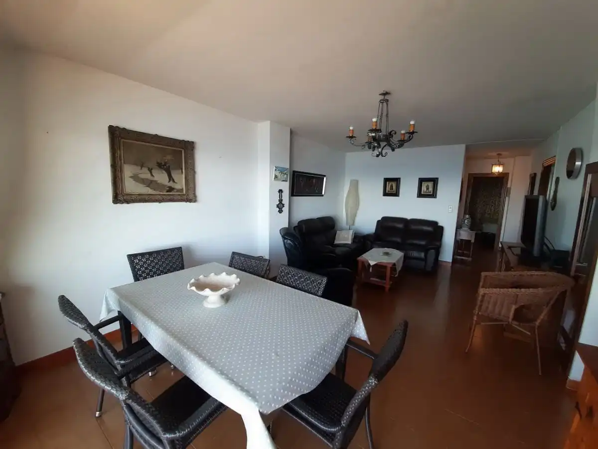 Comedor de Piso de alquiler en Almuñécar con Aire acondicionado, Terraza y Piscina