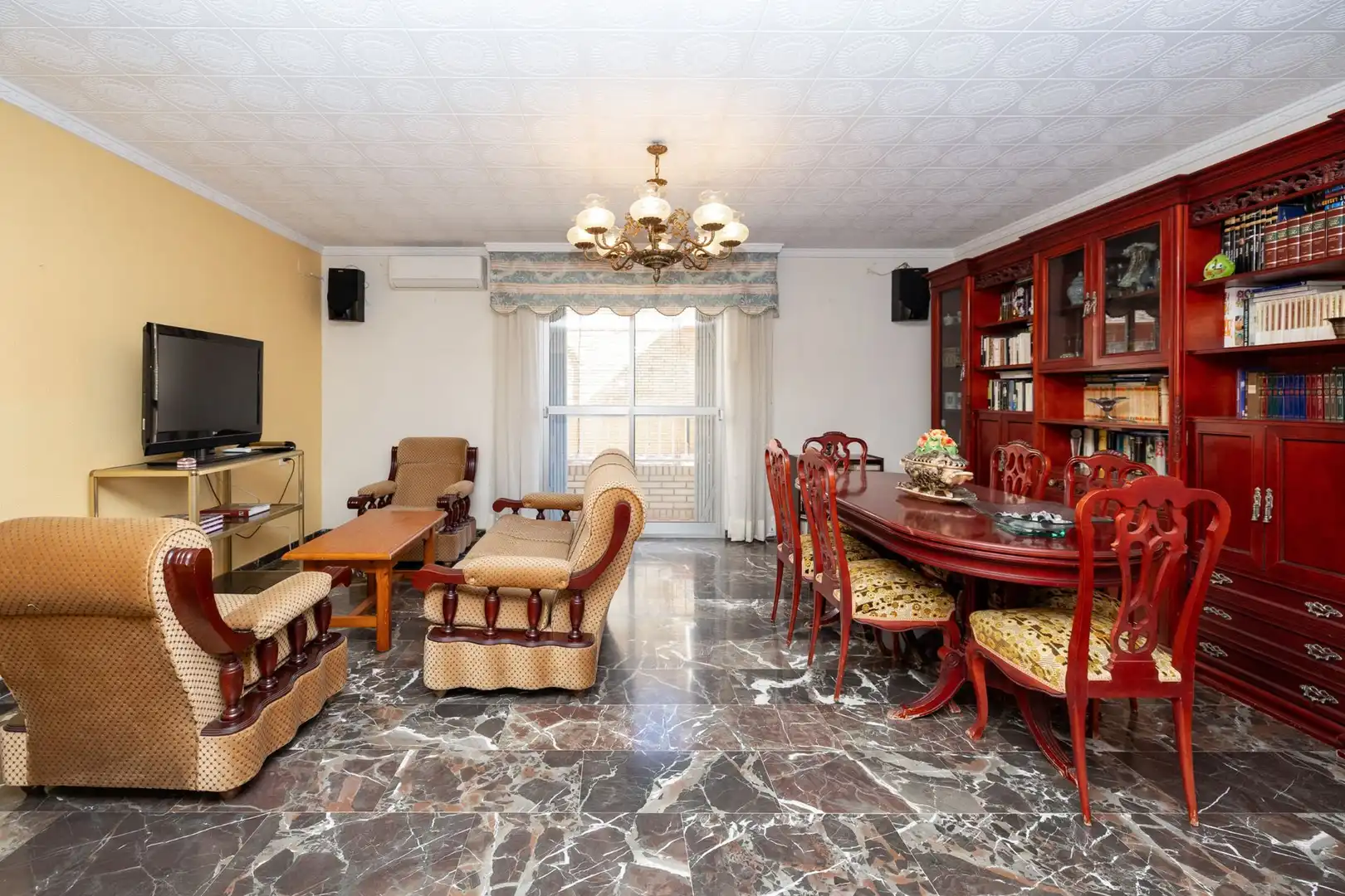 Sala de estar de Casa adosada en venta en Motril con Aire acondicionado, Calefacción y Terraza